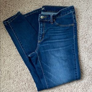 Universal Thread Mid Rise Jegging 12 Short